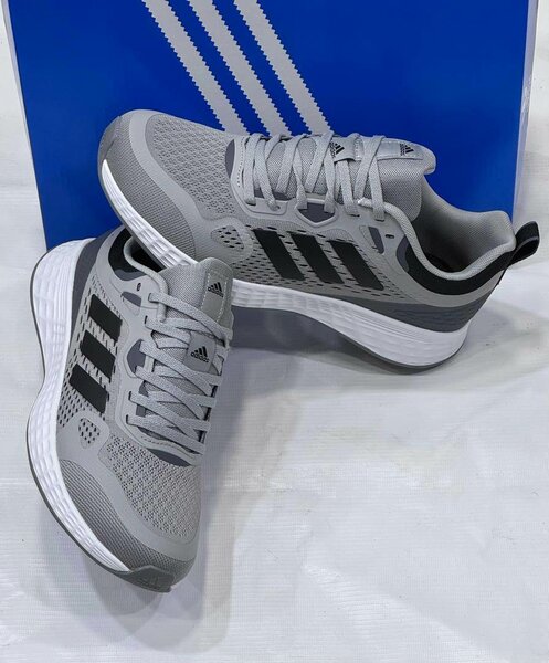Chaussures Adidas