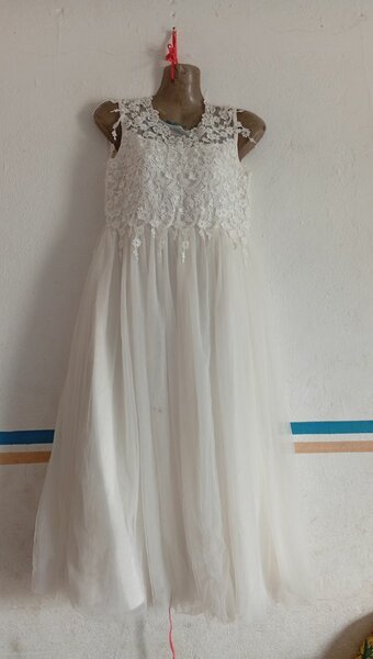 Robe de mariée en dentelle élégante