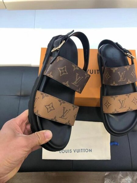 Men flip flops