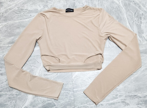 Pretty Little Thing Nude Crop Top With Cut Out (Thrift)