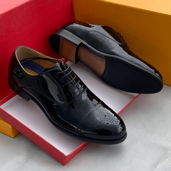 Men solid shoes