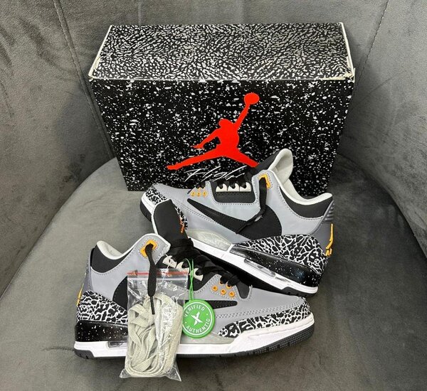 AIR JORDAN