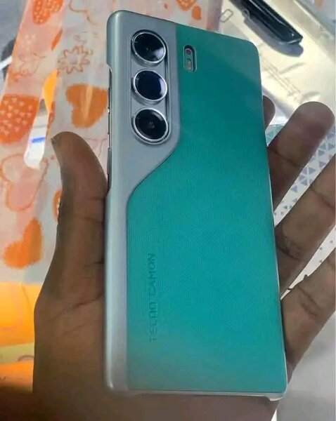 TECNO CAMON 40 Pro