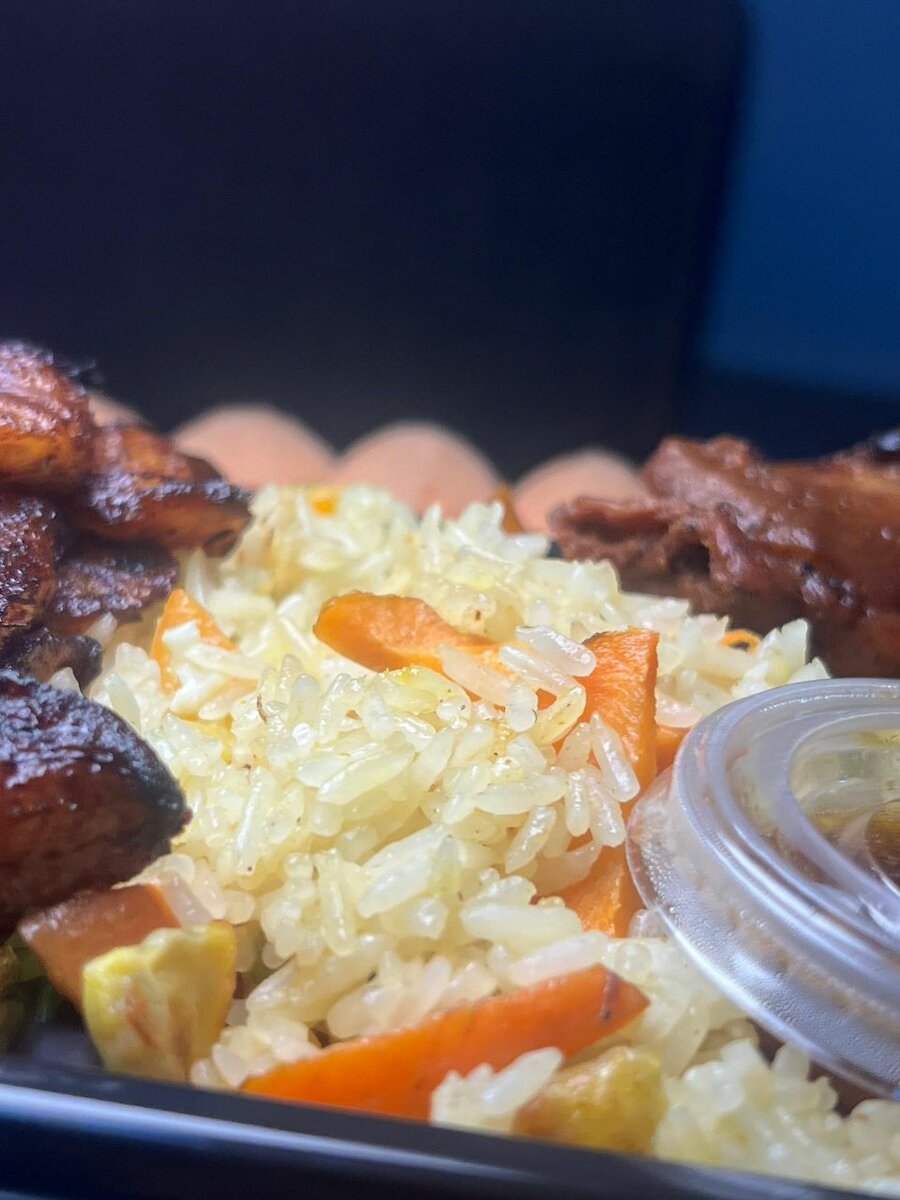 Fried rice and chicken with Plantain