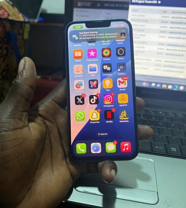 iPhone 13
