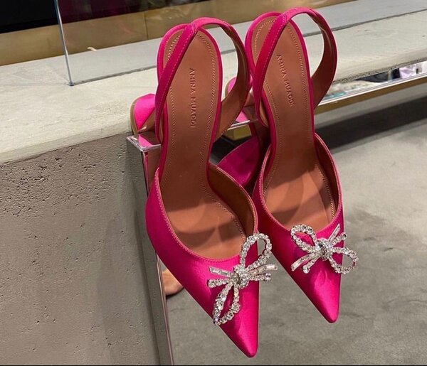 Ladys classic heel