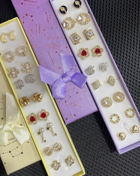 Earrings set