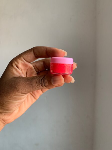 Pink lip scrub