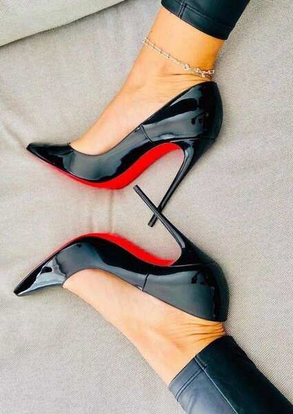 Louboutin Full shoe heel