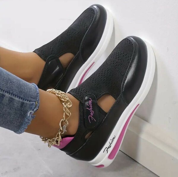 LADIES CASUAL WEAR
