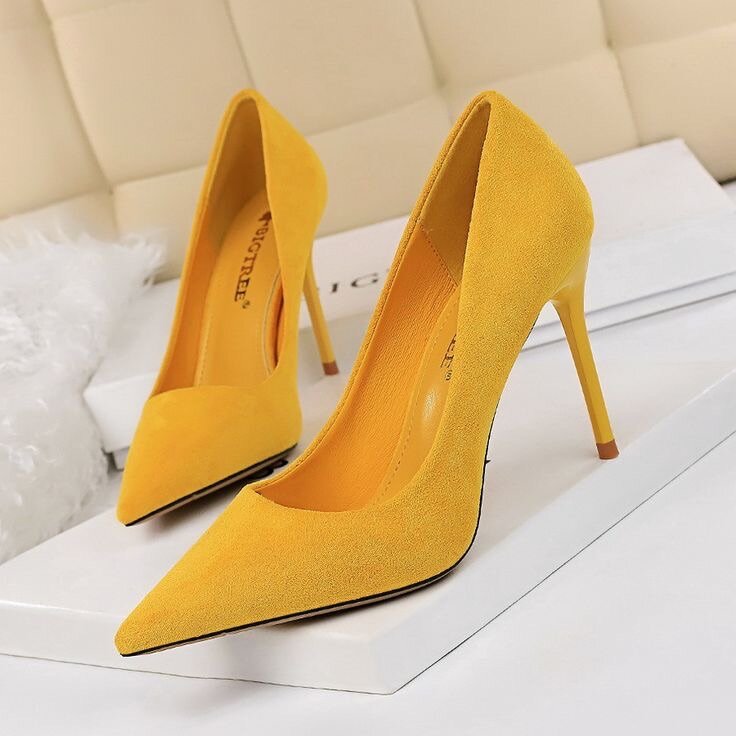 Ladies dress shoe