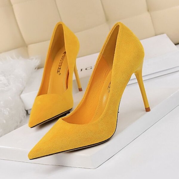 Ladies dress shoe