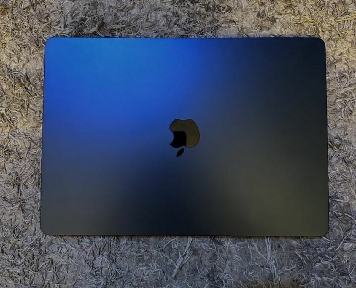 Slightly used MacBook Air 2023