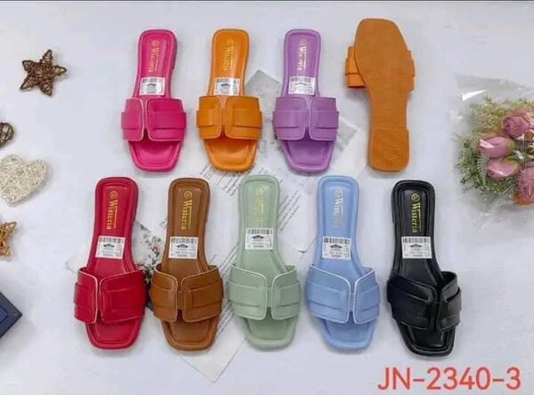 Chic sandales