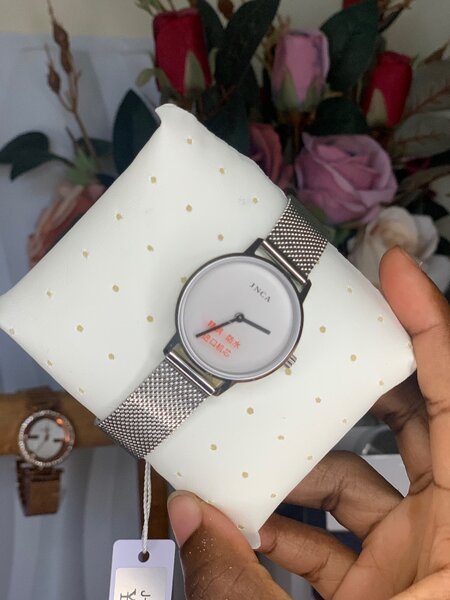 Montre Minimaliste Argentée