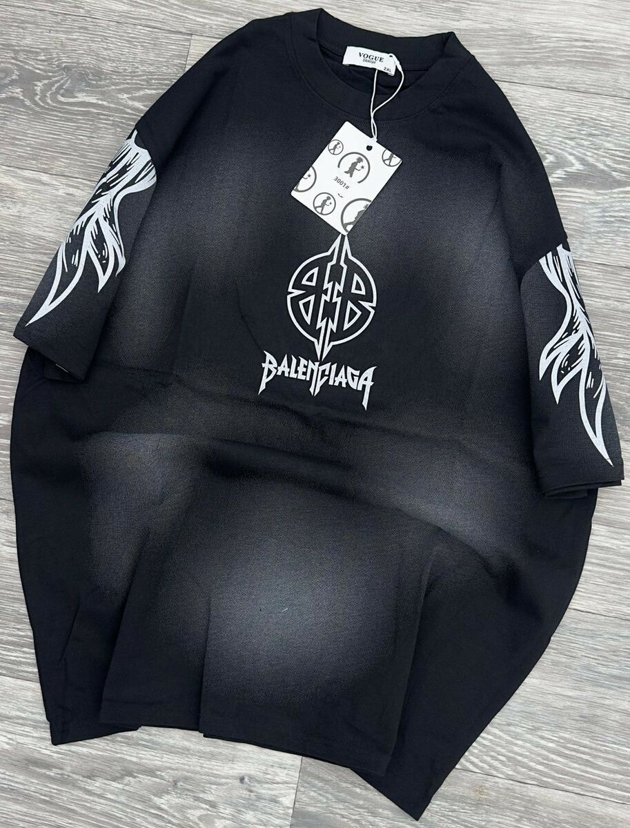 T-shirt Balenciaga noir graphique