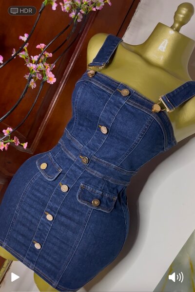Robe en jean à boutons