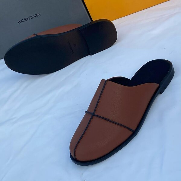Half shoes
