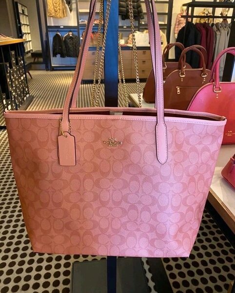 Sac fourre-tout rose élégant