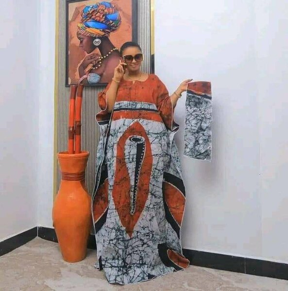 Robe boubou disponible a 9000fr