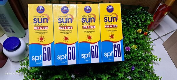 Écran solaire SPF 60 éclaircit
