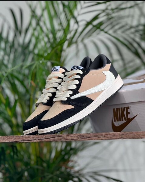 NIKE CLASSIC