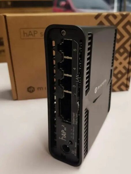 Routeur Mikrotik hAP ax²