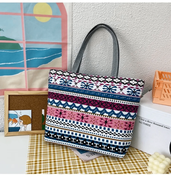 Sac cabas à motif moderne