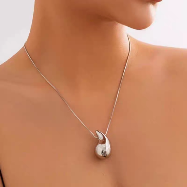 Teardrop non fade Necklaces