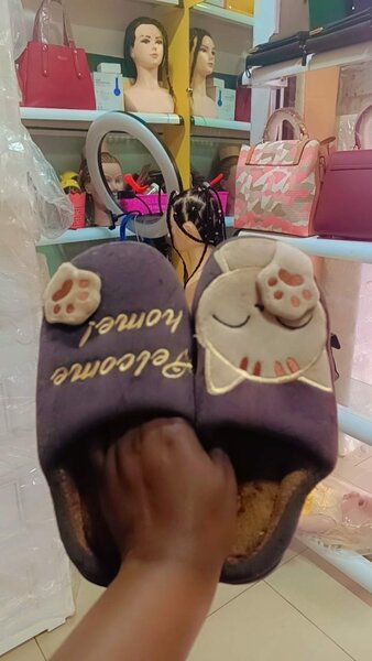 Chaussons d'intérieur confortables et doux