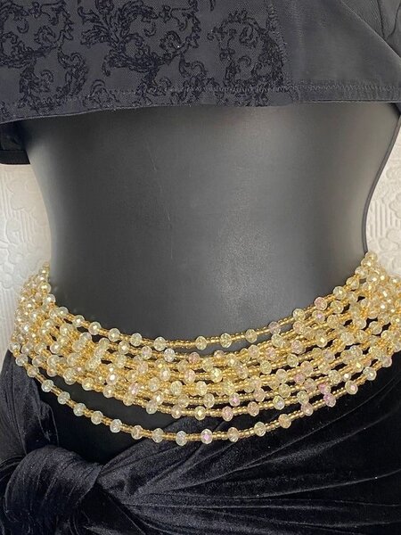 Ceinture en perles dorées
