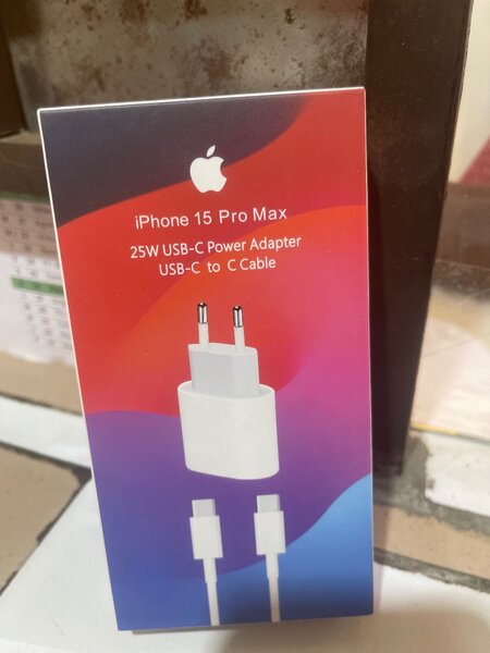 Chargeur iPhone 15