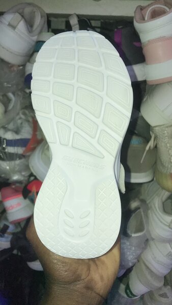 Baskets Skechers Enfant Confort