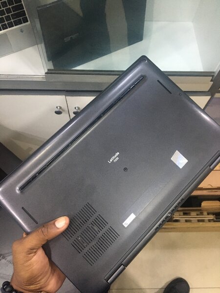 Dell Inspiron 7330