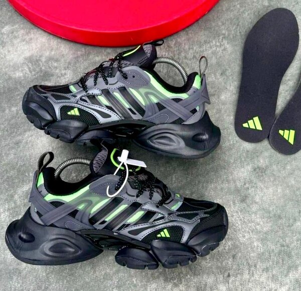 Adidas Classic