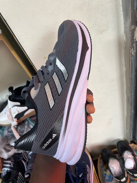 Chaussures de Course Hommes Adidas