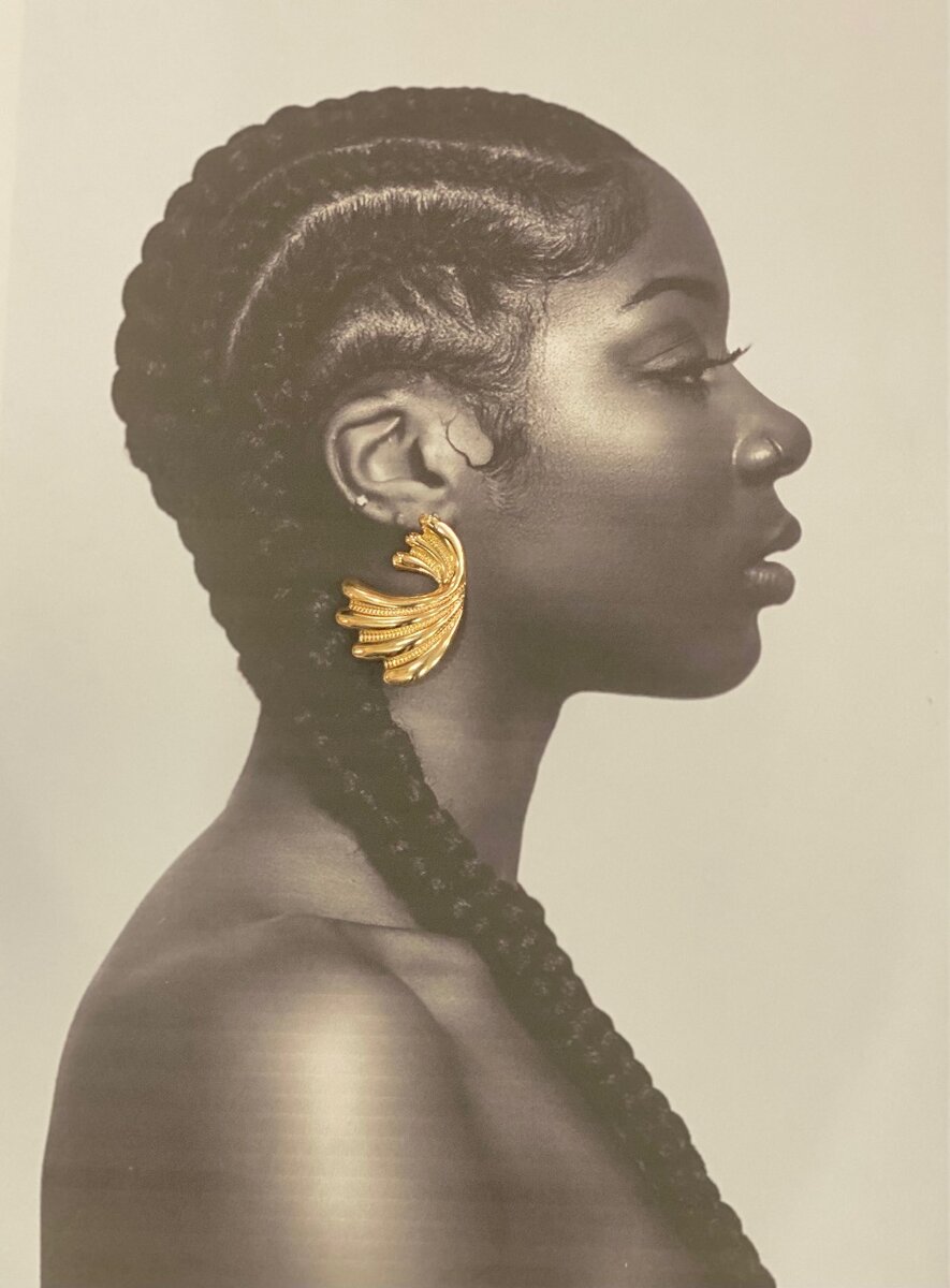 Boucles d'oreilles dorées élégantes