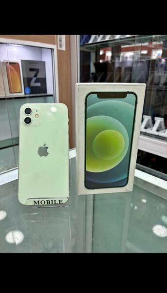 iPhone 12 simple