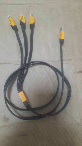 Câble USB multi-connecteurs