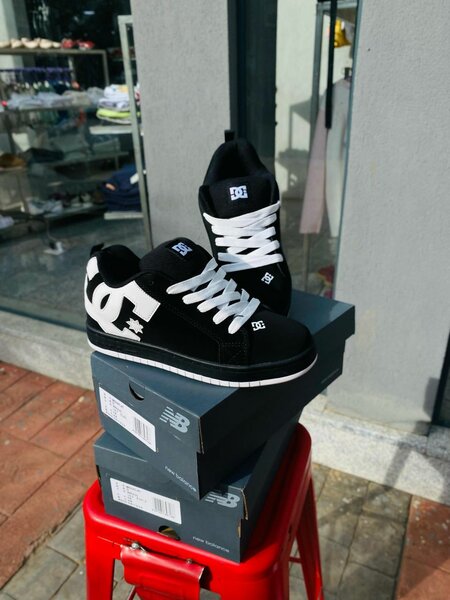 DC SHOE FIRST CLASS