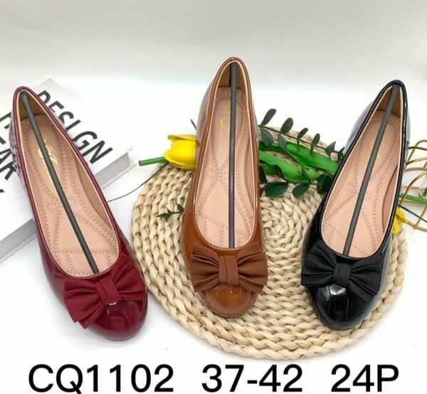 Flat shoe