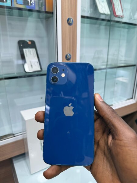 iPhone 12 64G ( sans id )