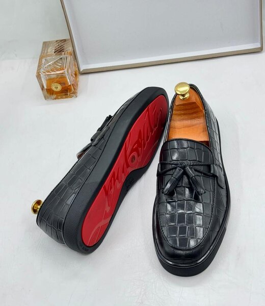 LOUBOUTIN CLASSIC BLACK