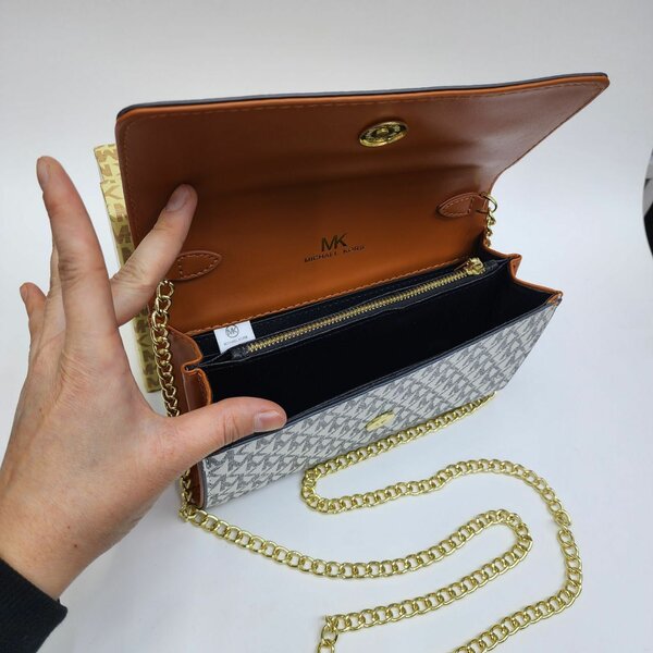 Бренд: CHANEL