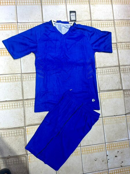 maillot neutre bleu