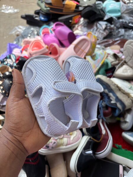 Kinds sandals