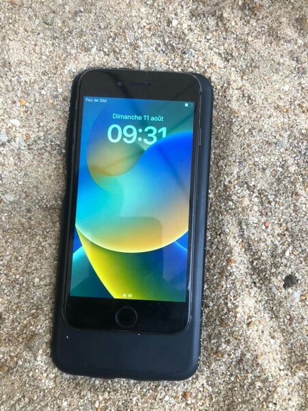 iPhone 8