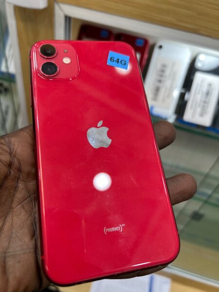 iPhone 11 rouge 64 Go