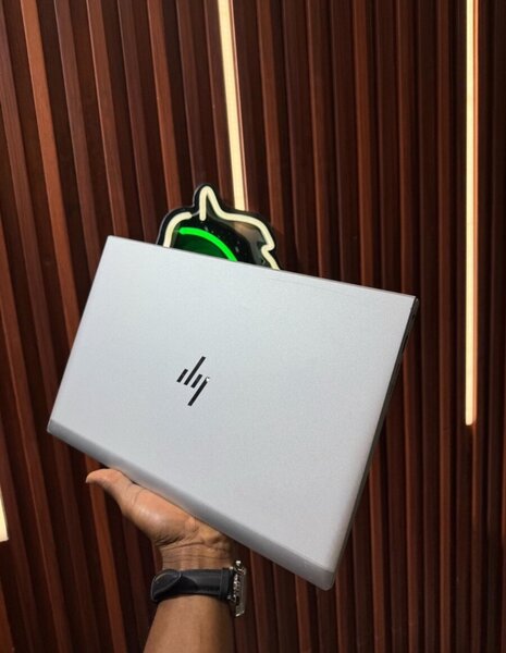 HP ELITEBOOK 830 G8