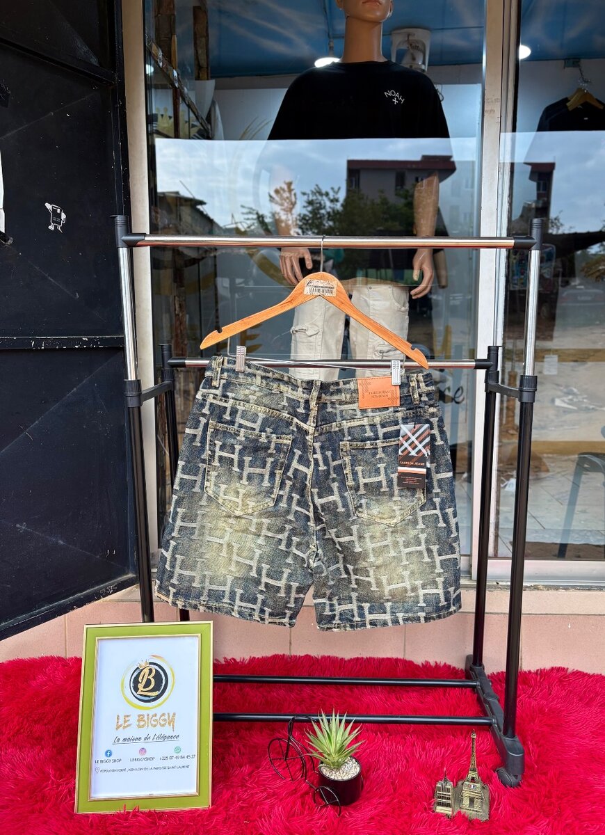 Shorts en jean motif moderne